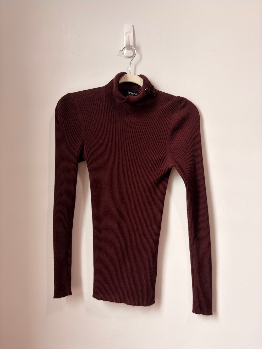 Chanel Fall 1999 Burgundy turtleneck